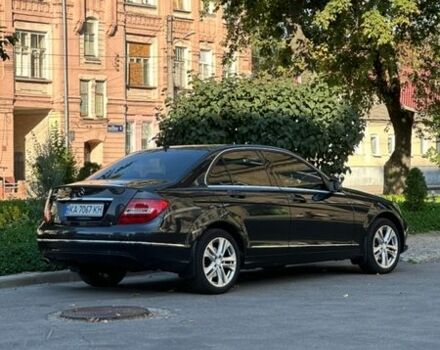 Чорний Мерседес Ц-Клас, об'ємом двигуна 1.8 л та пробігом 169 тис. км за 12800 $, фото 1 на Automoto.ua