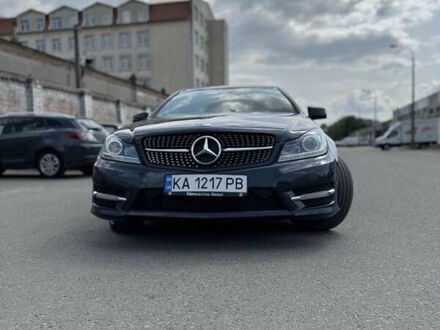 Мерседес Ц-Класс 2012 в Киеве на Automoto.ua Черный Мерседес Ц-Класс, объемом двигателя 1.8 л и пробегом 197 тыс. км за 11850 $, фото 1 на Automoto.ua