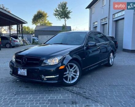 Черный Мерседес Ц-Класс, объемом двигателя 1.8 л и пробегом 243 тыс. км за 10900 $, фото 1 на Automoto.ua