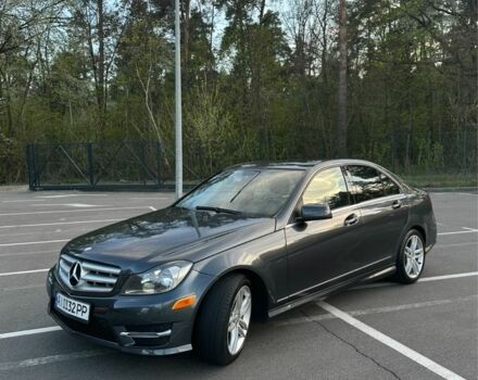 Черный Мерседес Ц-Класс, объемом двигателя 1.8 л и пробегом 225 тыс. км за 12000 $, фото 1 на Automoto.ua