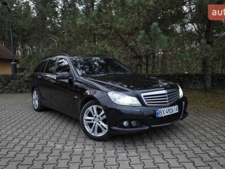 Черный Мерседес Ц-Класс, объемом двигателя 2.14 л и пробегом 260 тыс. км за 9700 $, фото 1 на Automoto.ua