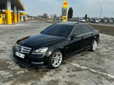 Чорний Мерседес Ц-Клас, об'ємом двигуна 1.8 л та пробігом 165 тис. км за 10700 $, фото 1 на Automoto.ua