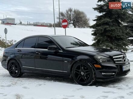 Черный Мерседес Ц-Класс, объемом двигателя 1.8 л и пробегом 151 тыс. км за 8500 $, фото 1 на Automoto.ua