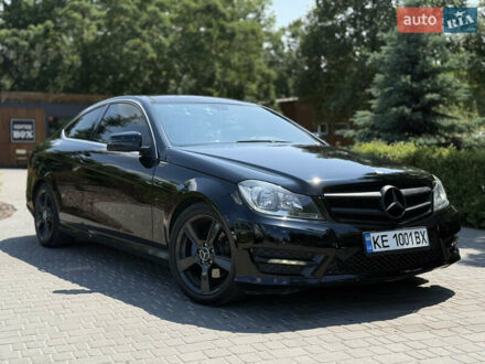 Мерседес Ц-Класс 2012 в Каменское - Днепродзержинск на Automoto.ua Черный Мерседес Ц-Класс, объемом двигателя 1.8 л и пробегом 201 тыс. км за 12500 $, фото 1 на Automoto.ua