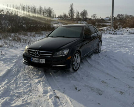 Черный Мерседес Ц-Класс, объемом двигателя 3.5 л и пробегом 192 тыс. км за 10999 $, фото 1 на Automoto.ua