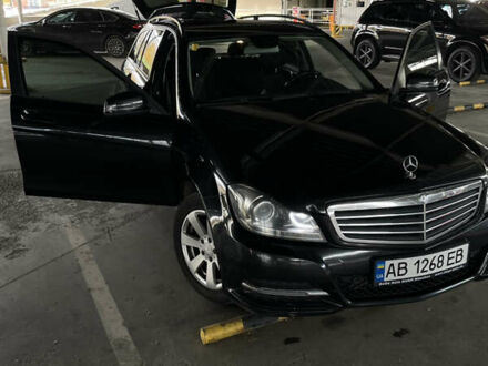 Мерседес Ц-Класс 2013 в Виннице на Automoto.ua Черный Мерседес Ц-Класс, объемом двигателя 2.2 л и пробегом 303 тыс. км за 16500 $, фото 1 на Automoto.ua
