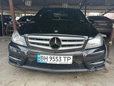 Чорний Мерседес Ц-Клас, об'ємом двигуна 2.14 л та пробігом 213 тис. км за 12300 $, фото 1 на Automoto.ua