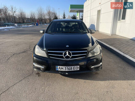 Мерседес Ц-Класс 2013 в Житомире на Automoto.ua Черный Мерседес Ц-Класс, объемом двигателя 1.8 л и пробегом 200 тыс. км за 9999 $, фото 1 на Automoto.ua