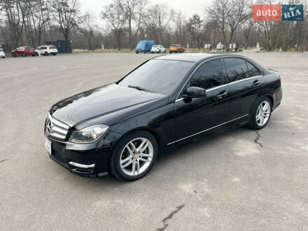 Мерседес Ц-Класс 2013 в Запорожье на Automoto.ua Черный Мерседес Ц-Класс, объемом двигателя 1.8 л и пробегом 170 тыс. км за 13700 $, фото 1 на Automoto.ua