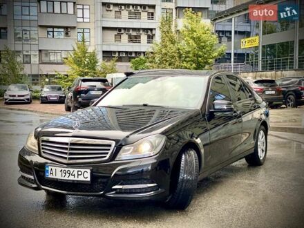 Мерседес Ц-Класс 2013 в Макарове на Automoto.ua Черный Мерседес Ц-Класс, объемом двигателя 2.14 л и пробегом 296 тыс. км за 14000 $, фото 1 на Automoto.ua