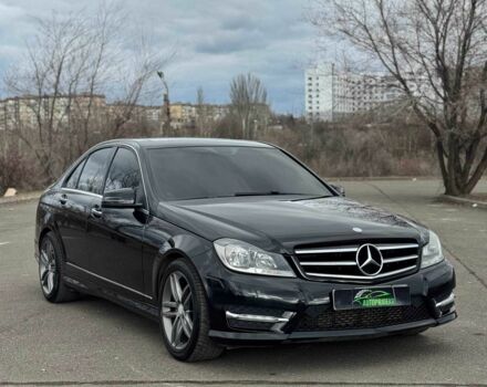 Черный Мерседес Ц-Класс, объемом двигателя 1.8 л и пробегом 182 тыс. км за 11950 $, фото 1 на Automoto.ua