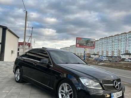 Чорний Мерседес Ц-Клас, об'ємом двигуна 3.5 л та пробігом 210 тис. км за 10300 $, фото 1 на Automoto.ua