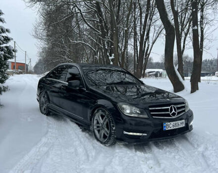Черный Мерседес Ц-Класс, объемом двигателя 1.8 л и пробегом 162 тыс. км за 13400 $, фото 1 на Automoto.ua