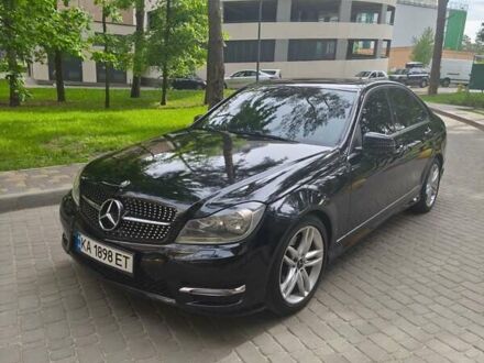 Мерседес Ц-Класс 2013 в Броварах на Automoto.ua Черный Мерседес Ц-Класс, объемом двигателя 3.5 л и пробегом 192 тыс. км за 11999 $, фото 1 на Automoto.ua