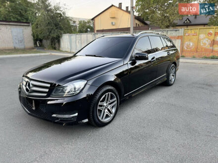 Мерседес Ц-Класс 2013 в Измаиле на Automoto.ua Черный Мерседес Ц-Класс, объемом двигателя 2.2 л и пробегом 185 тыс. км за 10550 $, фото 1 на Automoto.ua