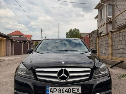 Чорний Мерседес Ц-Клас, об'ємом двигуна 2.15 л та пробігом 226 тис. км за 18000 $, фото 1 на Automoto.ua