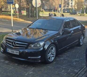 Черный Мерседес Ц-Класс, объемом двигателя 1.8 л и пробегом 152 тыс. км за 9800 $, фото 1 на Automoto.ua