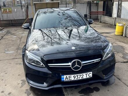 Мерседес Ц-Класс 2014 в Павлограде на Automoto.ua Черный Мерседес Ц-Класс, объемом двигателя 1.6 л и пробегом 207 тыс. км за 15800 $, фото 1 на Automoto.ua