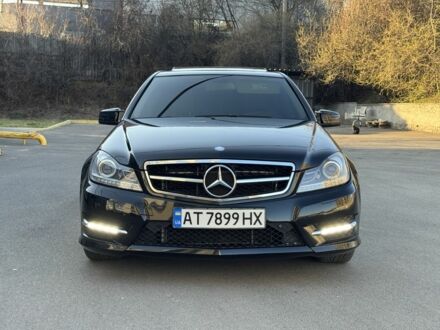 Чорний Мерседес Ц-Клас, об'ємом двигуна 3.5 л та пробігом 165 тис. км за 13448 $, фото 1 на Automoto.ua