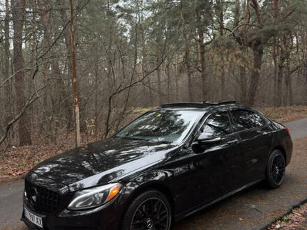 Чорний Мерседес Ц-Клас, об'ємом двигуна 1.99 л та пробігом 170 тис. км за 15300 $, фото 1 на Automoto.ua