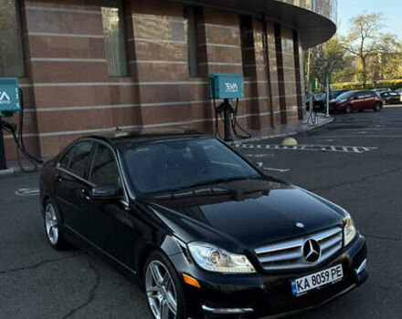 Черный Мерседес Ц-Класс, объемом двигателя 1.8 л и пробегом 112 тыс. км за 12900 $, фото 1 на Automoto.ua