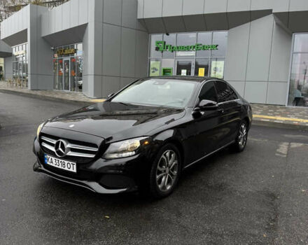 Чорний Мерседес Ц-Клас, об'ємом двигуна 1.99 л та пробігом 235 тис. км за 14999 $, фото 1 на Automoto.ua