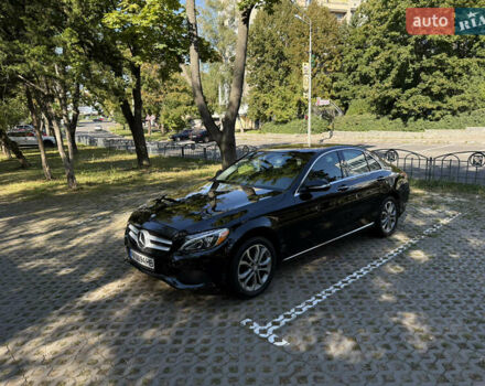 Черный Мерседес Ц-Класс, объемом двигателя 2 л и пробегом 170 тыс. км за 18500 $, фото 1 на Automoto.ua