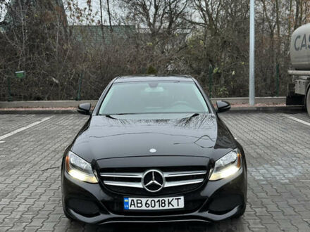 Черный Мерседес Ц-Класс, объемом двигателя 2 л и пробегом 204 тыс. км за 17000 $, фото 1 на Automoto.ua
