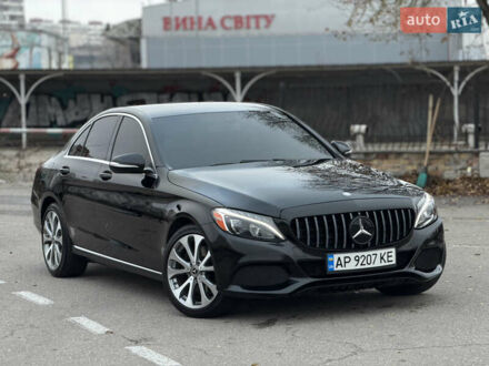 Черный Мерседес Ц-Класс, объемом двигателя 2 л и пробегом 98 тыс. км за 22500 $, фото 1 на Automoto.ua