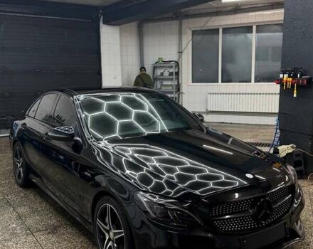 Чорний Мерседес Ц-Клас, об'ємом двигуна 3 л та пробігом 130 тис. км за 25000 $, фото 1 на Automoto.ua