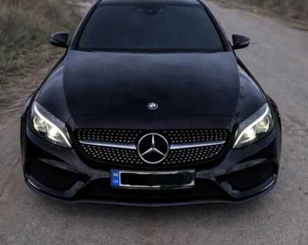 Черный Мерседес Ц-Класс, объемом двигателя 1.6 л и пробегом 306 тыс. км за 13600 $, фото 1 на Automoto.ua