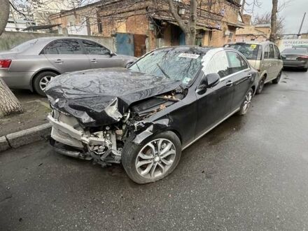 Чорний Мерседес Ц-Клас, об'ємом двигуна 2 л та пробігом 27 тис. км за 10000 $, фото 1 на Automoto.ua