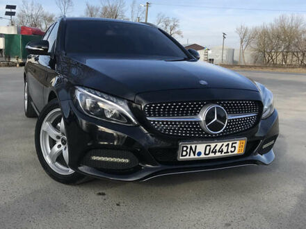 Черный Мерседес Ц-Класс, объемом двигателя 2.1 л и пробегом 207 тыс. км за 16800 $, фото 1 на Automoto.ua