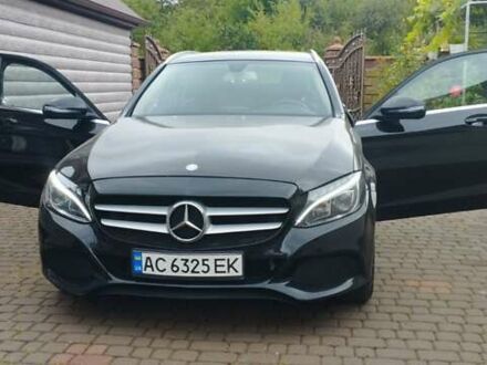 Черный Мерседес Ц-Класс, объемом двигателя 2.14 л и пробегом 322 тыс. км за 17300 $, фото 1 на Automoto.ua