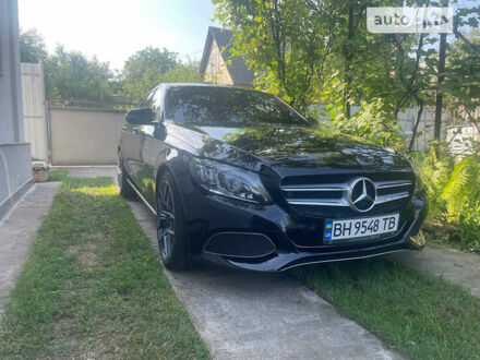 Черный Мерседес Ц-Класс, объемом двигателя 1.99 л и пробегом 107 тыс. км за 23900 $, фото 1 на Automoto.ua