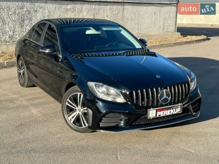 Черный Мерседес Ц-Класс, объемом двигателя 1.6 л и пробегом 145 тыс. км за 17499 $, фото 1 на Automoto.ua