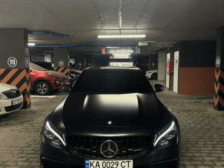 Черный Мерседес Ц-Класс, объемом двигателя 3.98 л и пробегом 113 тыс. км за 47000 $, фото 1 на Automoto.ua