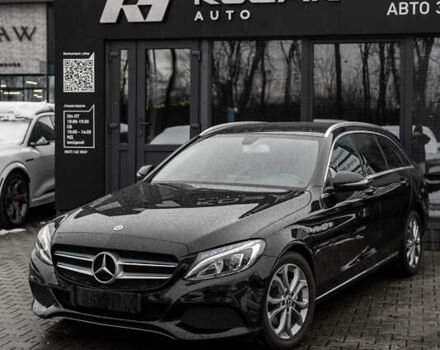 Чорний Мерседес Ц-Клас, об'ємом двигуна 2.2 л та пробігом 241 тис. км за 18900 $, фото 1 на Automoto.ua