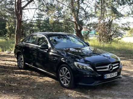 Чорний Мерседес Ц-Клас, об'ємом двигуна 2.1 л та пробігом 223 тис. км за 25000 $, фото 1 на Automoto.ua