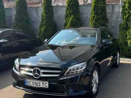 Чорний Мерседес Ц-Клас, об'ємом двигуна 1.5 л та пробігом 54 тис. км за 27000 $, фото 1 на Automoto.ua