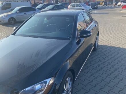 Черный Мерседес Ц-Класс, объемом двигателя 2 л и пробегом 90 тыс. км за 23776 $, фото 1 на Automoto.ua