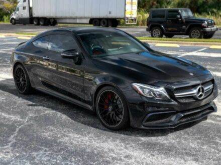 Черный Мерседес Ц-Класс, объемом двигателя 4 л и пробегом 36 тыс. км за 30000 $, фото 1 на Automoto.ua