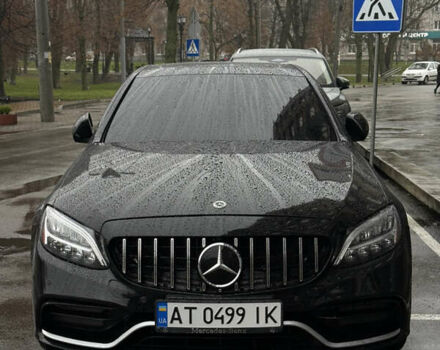 Черный Мерседес Ц-Класс, объемом двигателя 1.99 л и пробегом 99 тыс. км за 28200 $, фото 1 на Automoto.ua