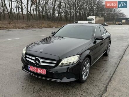 Черный Мерседес Ц-Класс, объемом двигателя 1.95 л и пробегом 70 тыс. км за 33500 $, фото 1 на Automoto.ua