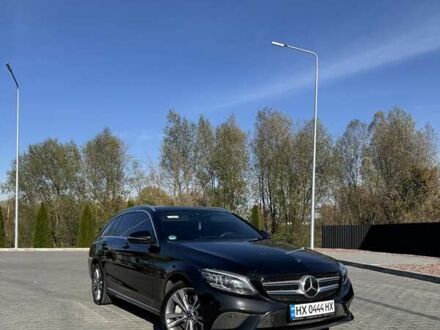 Мерседес Ц-Клас 2020 у Хмельницькому на Automoto.ua Чорний Мерседес Ц-Клас, об'ємом двигуна 1.95 л та пробігом 216 тис. км за 30999 $, фото 1 на Automoto.ua