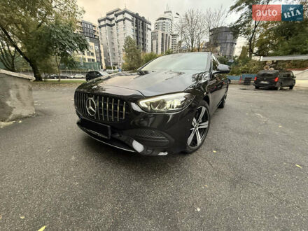 Мерседес Ц-Класс 2023 в Киеве на Automoto.ua Черный Мерседес Ц-Класс, объемом двигателя 1.5 л и пробегом 13 тыс. км за 56900 $, фото 1 на Automoto.ua