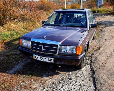 Фиолетовый Мерседес Ц-Класс, объемом двигателя 1.8 л и пробегом 190 тыс. км за 5000 $, фото 2 на Automoto.ua