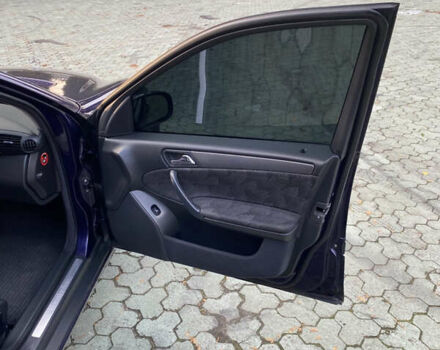 Фіолетовий Мерседес Ц-Клас, об'ємом двигуна 2.15 л та пробігом 213 тис. км за 5100 $, фото 10 на Automoto.ua