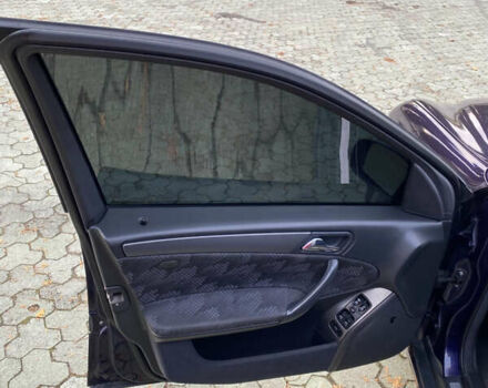 Фіолетовий Мерседес Ц-Клас, об'ємом двигуна 2.15 л та пробігом 213 тис. км за 5100 $, фото 6 на Automoto.ua