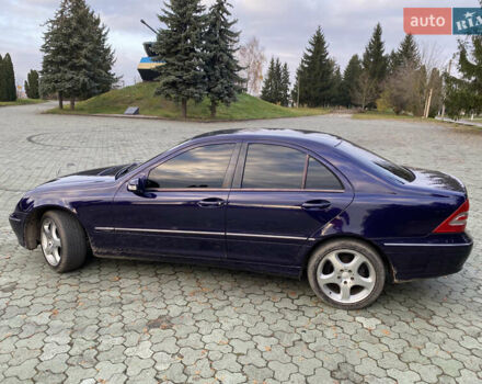 Фиолетовый Мерседес Ц-Класс, объемом двигателя 2.15 л и пробегом 213 тыс. км за 5700 $, фото 4 на Automoto.ua